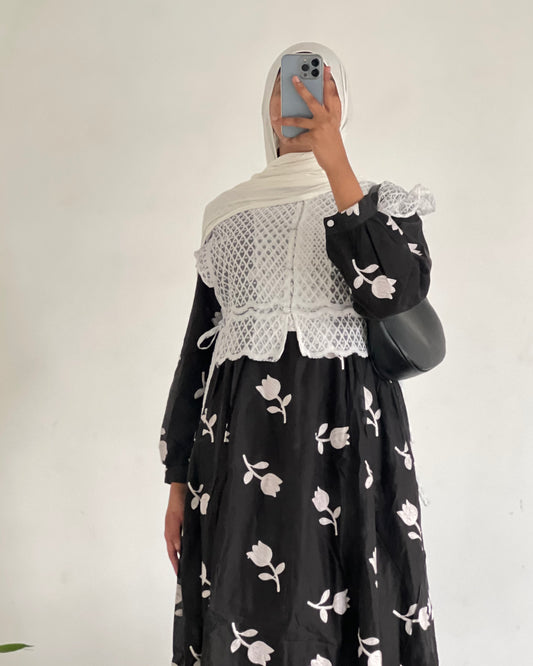Black & white floral machine embroidery dress with lace