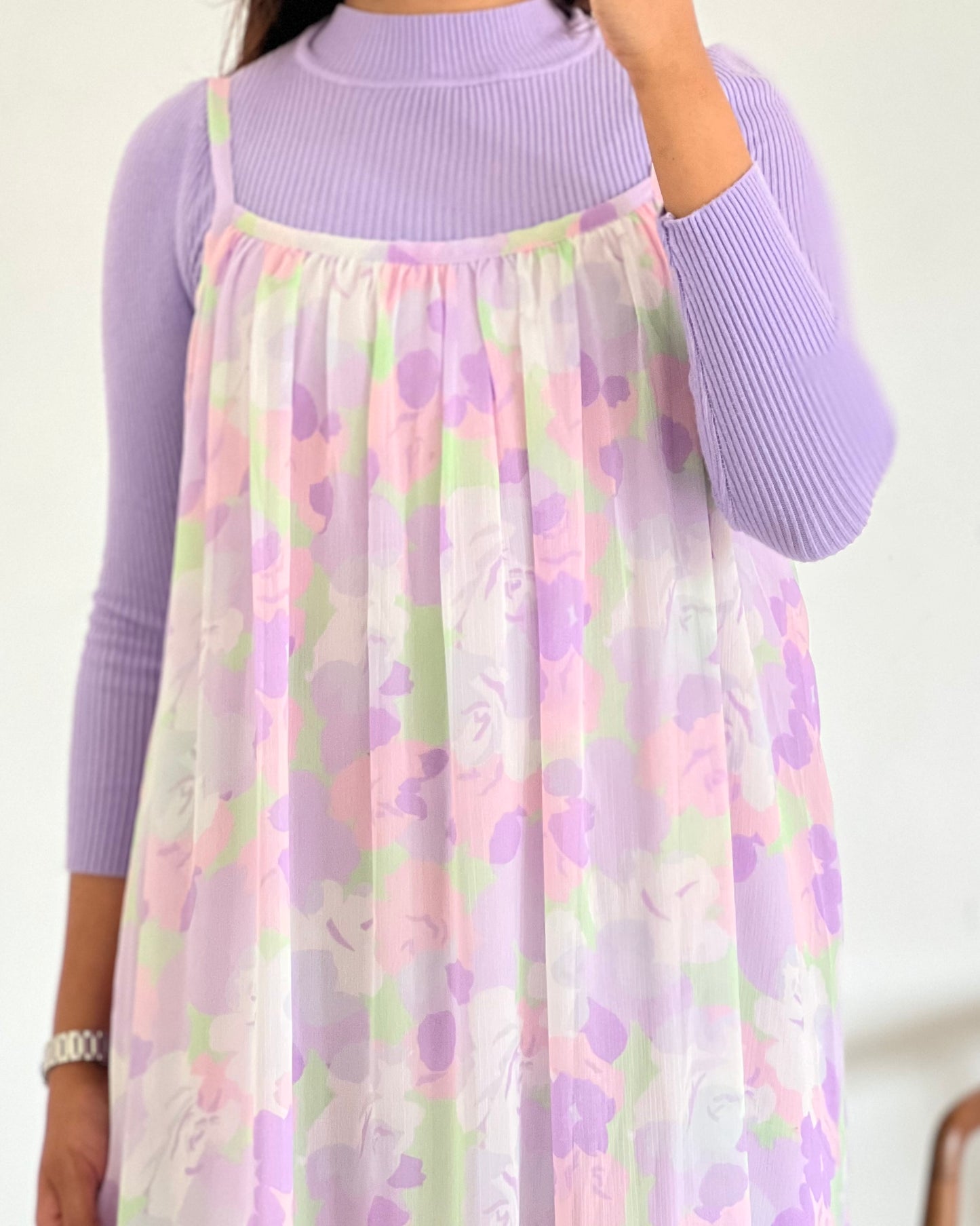 Printed pinafore with inner