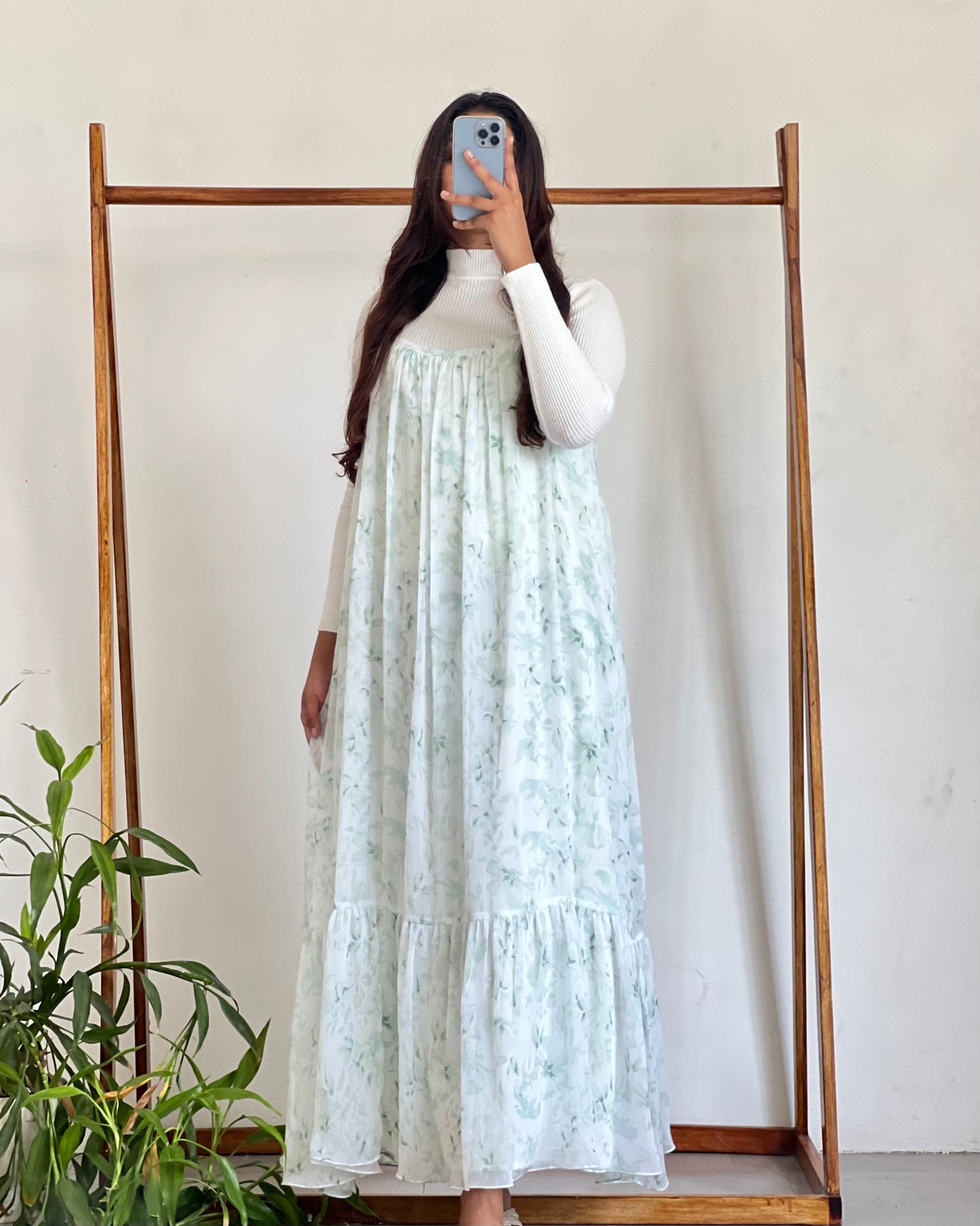 Light green pinafore with inner