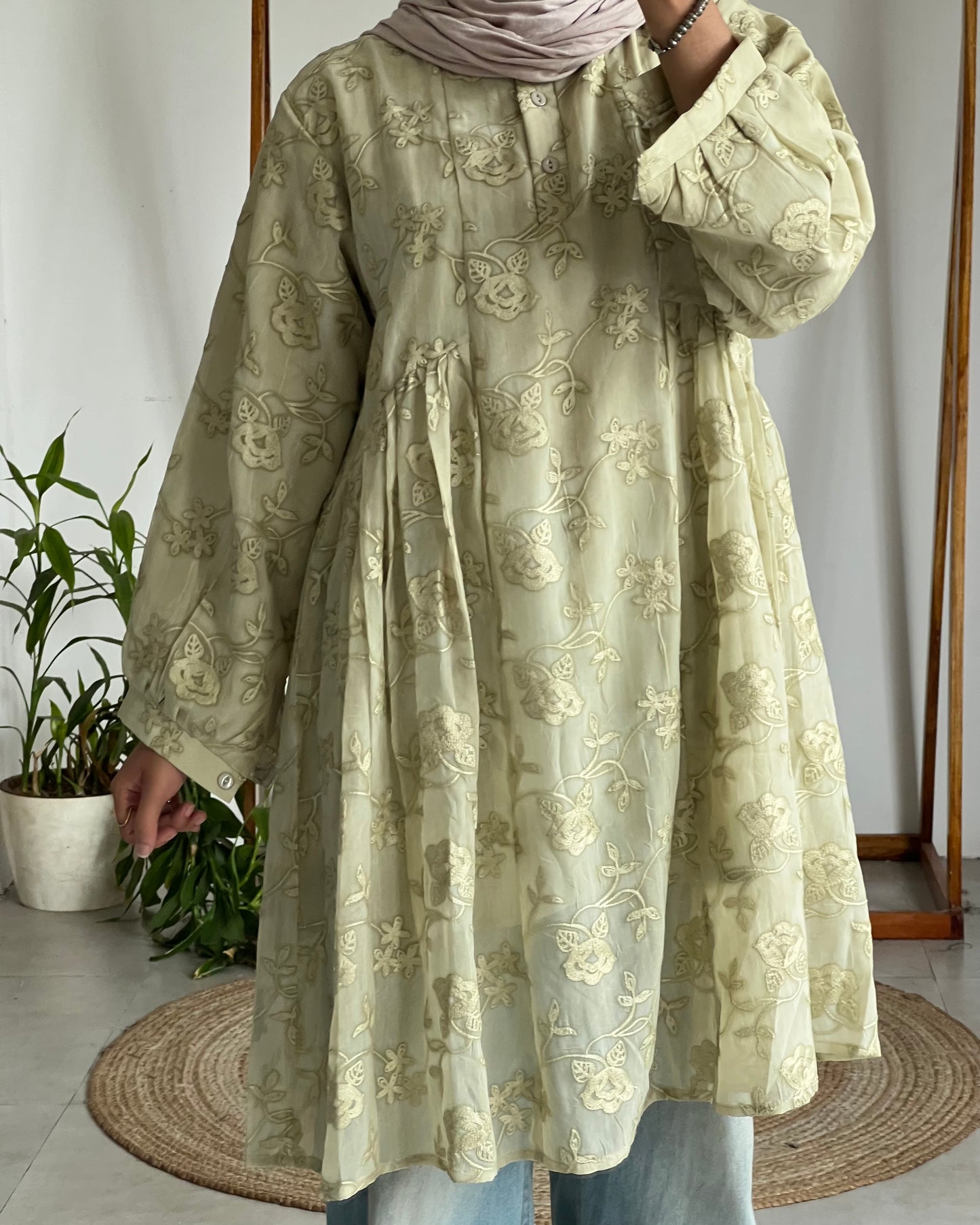 Embroidery floral tunic top