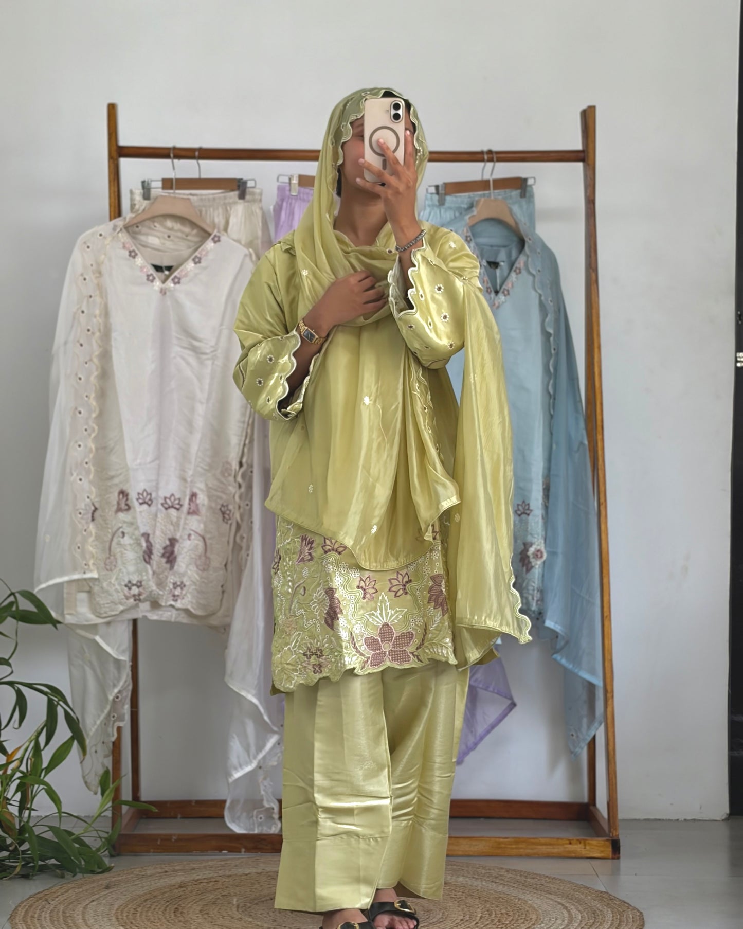 Pakistani party wear salwar