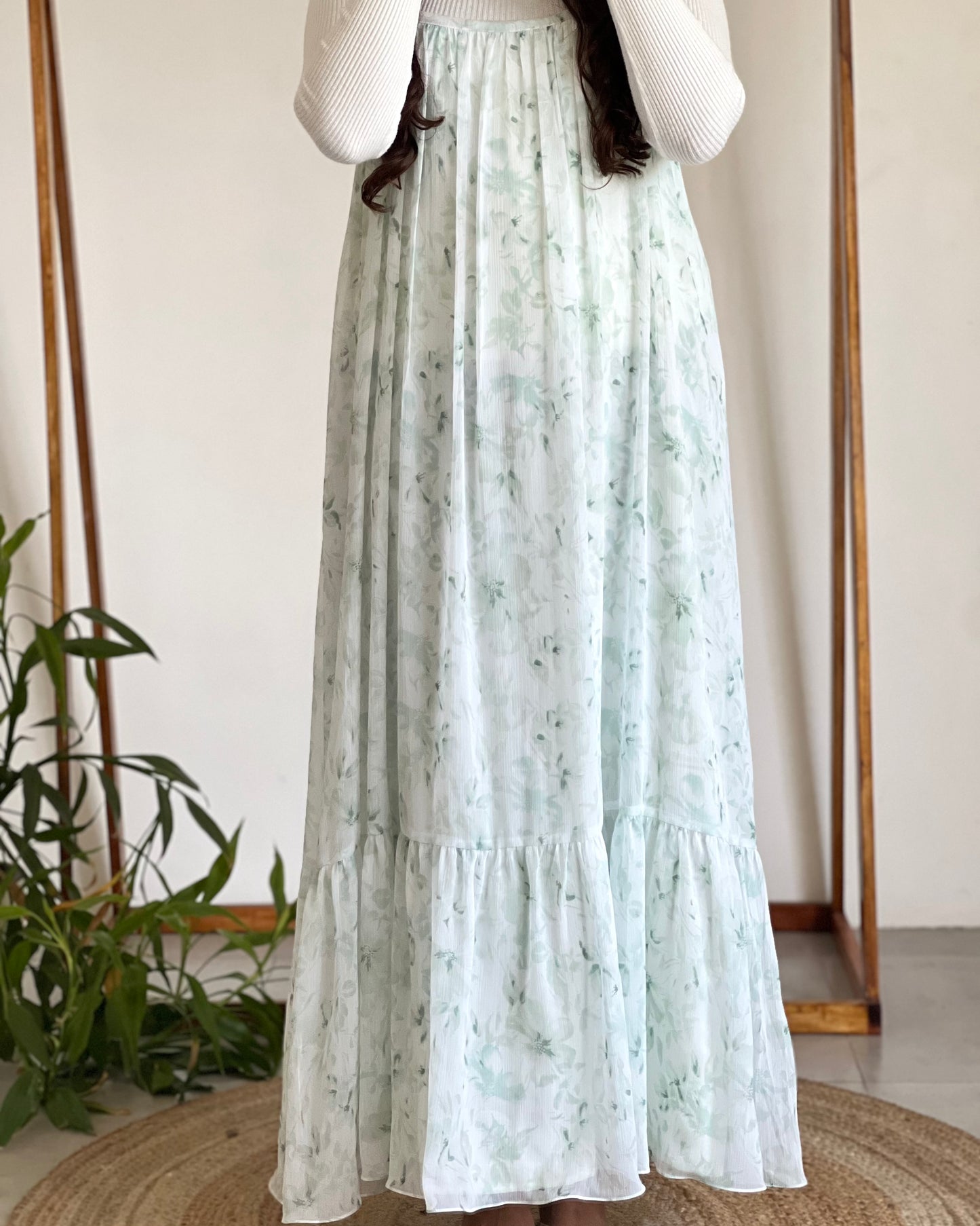 Light green pinafore with inner